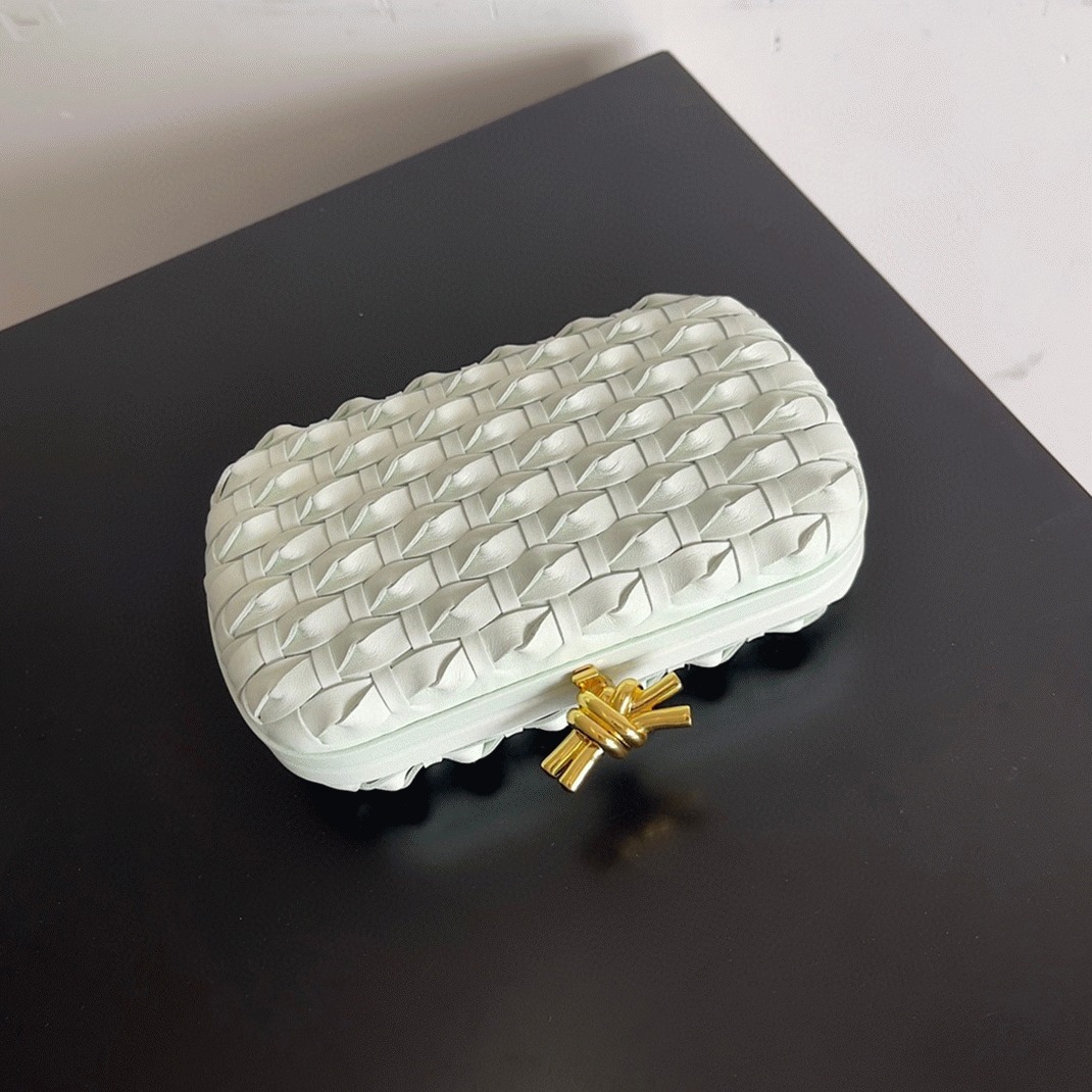 Replica B0tt*ga Ven*ta Knot Minaudiere Clutch Glacier