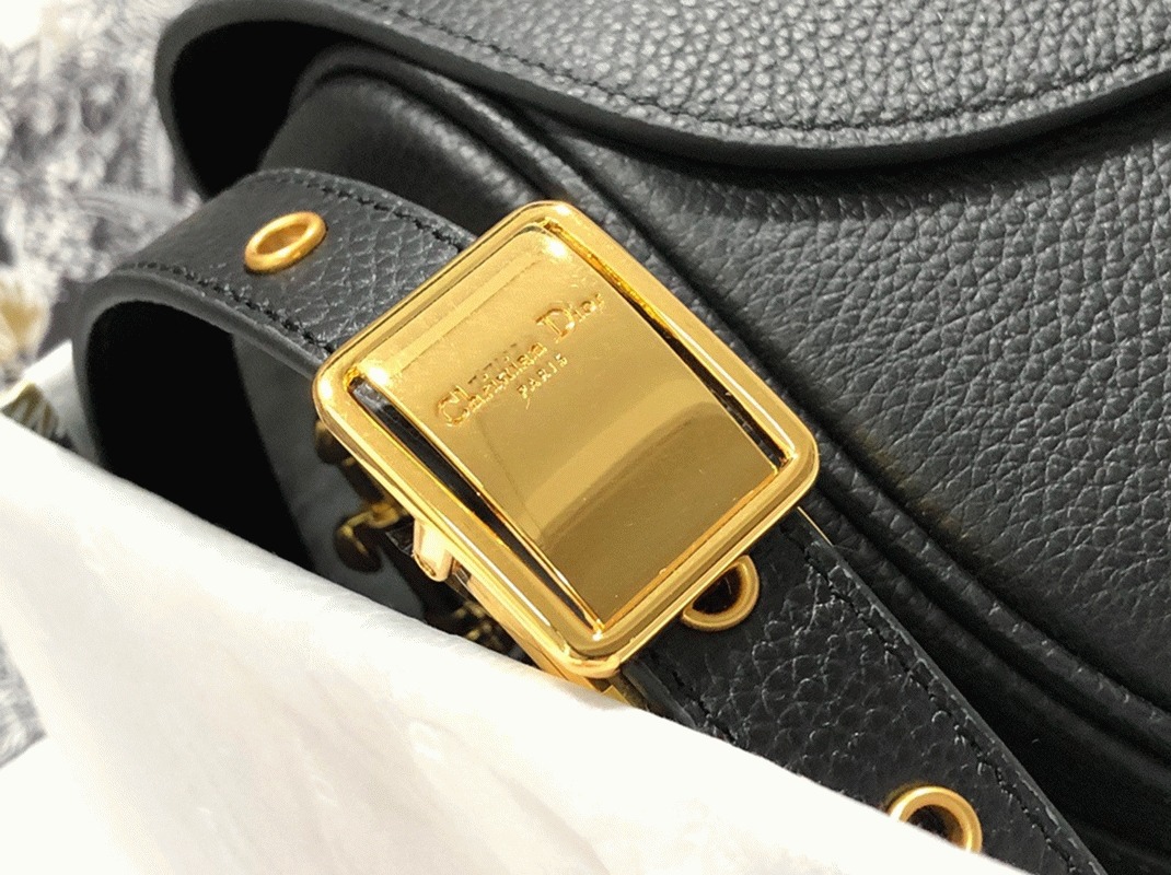 D10r Bobby Medium Bag Knockoff in Black