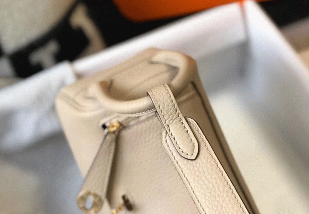 Top replica H**me5 Lindy Mini handbag in trench color
