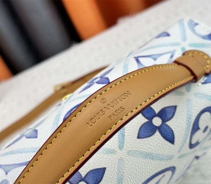 L0vis Vvtt0n LV By The Pool Monogram Tiles Canvas Metis Handbag In Lagoon Blue