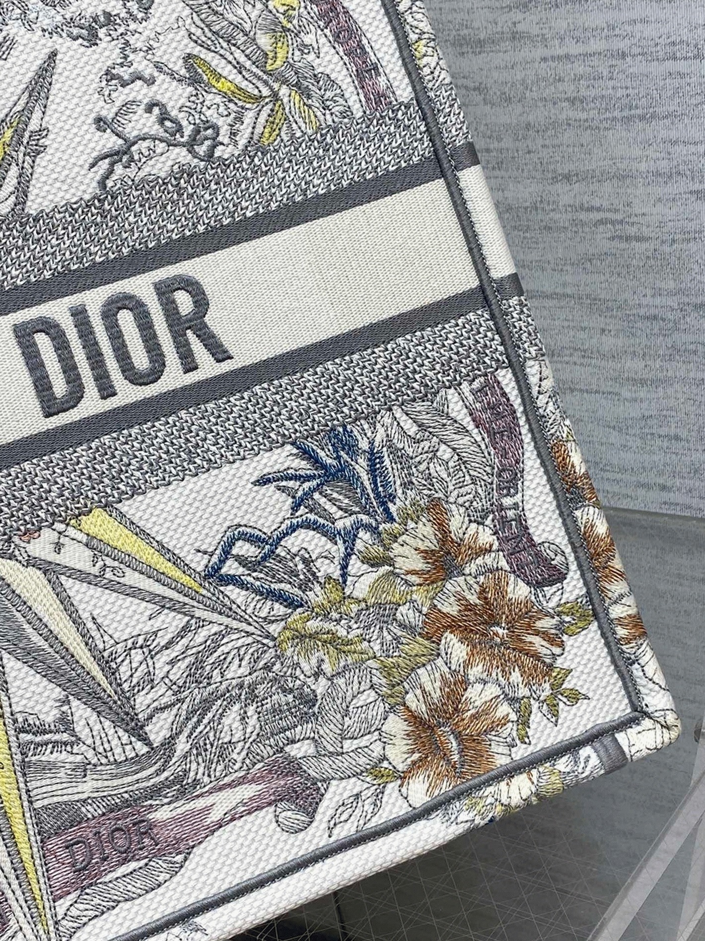 D10r Large Book Tote Bag Replica in Multicolor Rêve d Infini Embroidery