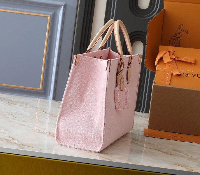 monogram De*1m onthego mm in washed pink