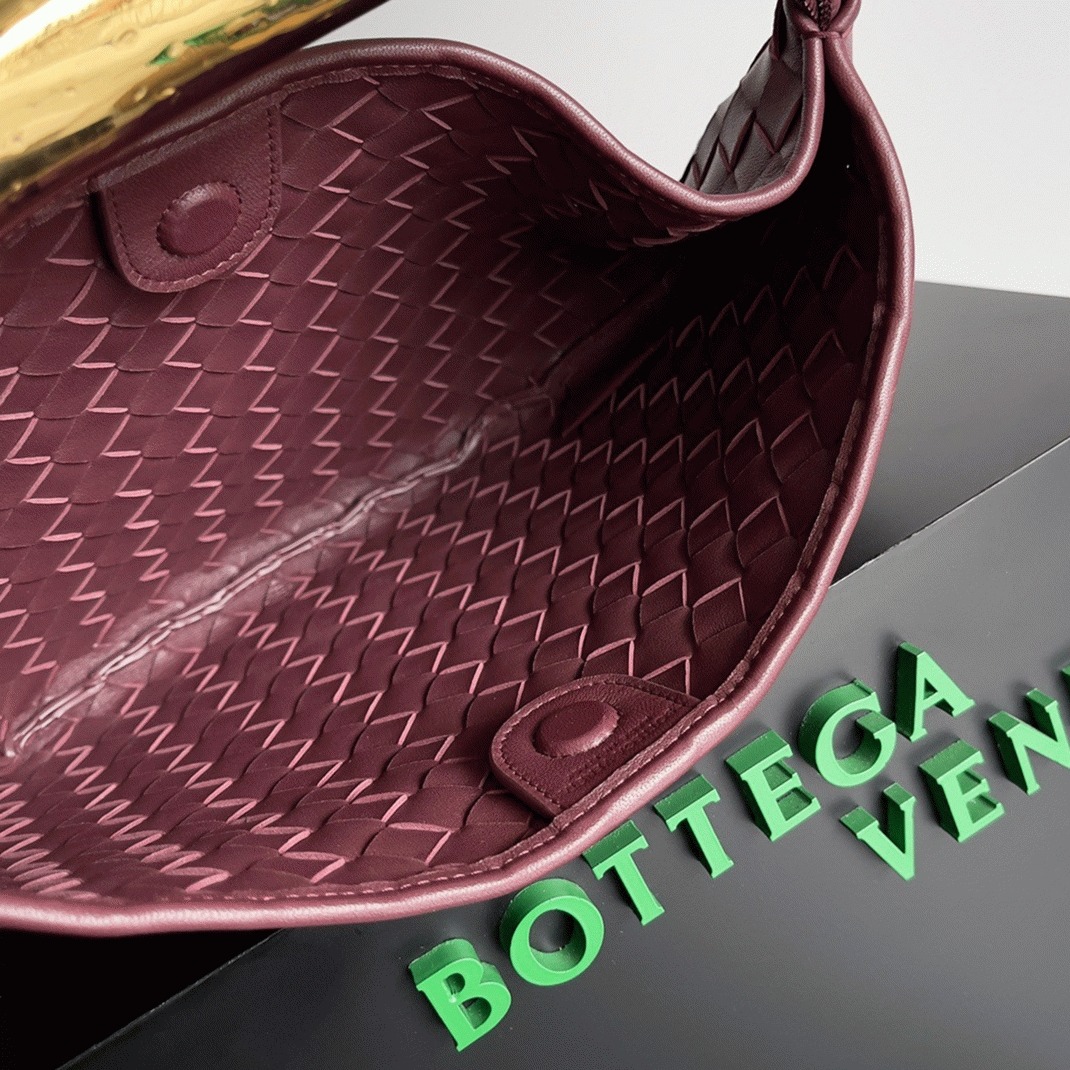 Fake B0tt*ga Ven*ta Sardine Small Bag Barolo