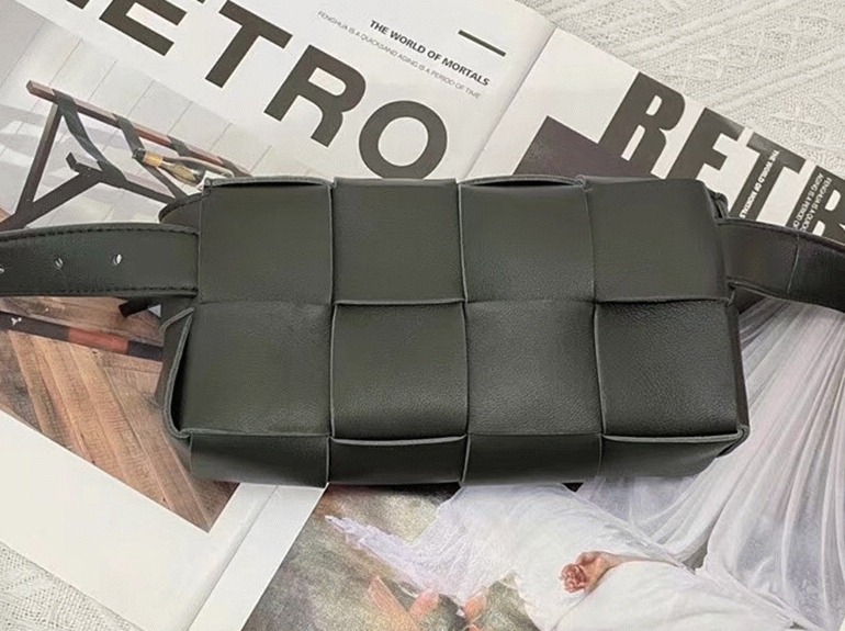 Fake B0tt*ga Ven*ta Cassette Belt Bag Black