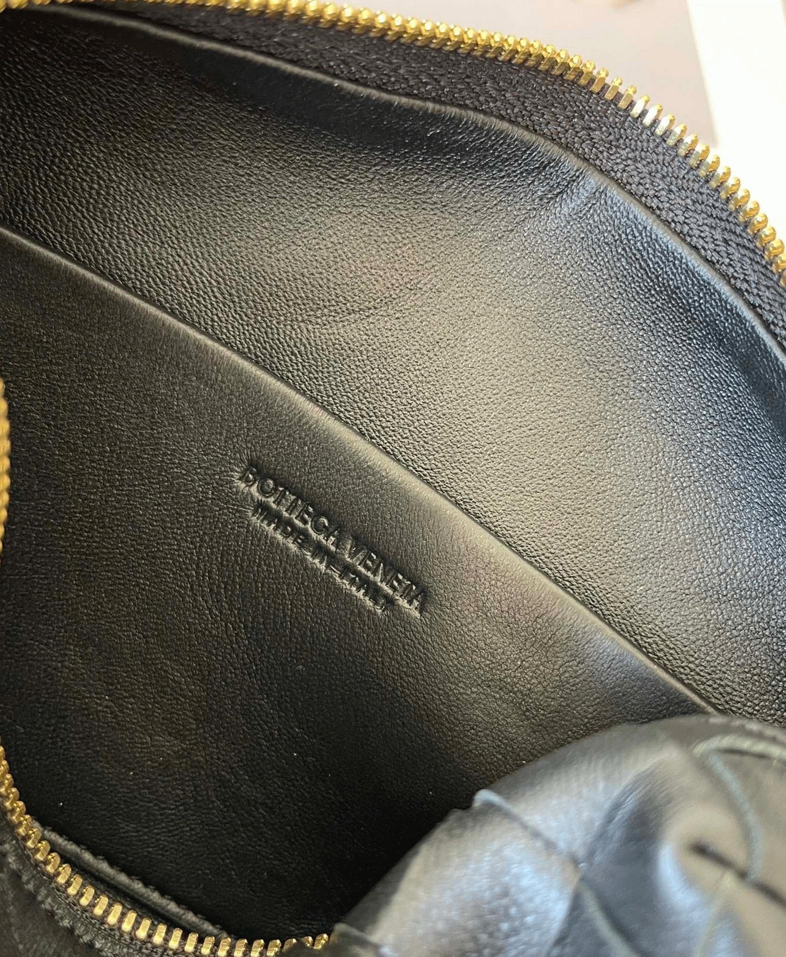 Faux B0tt*ga Ven*ta Loop Mini Bag Black