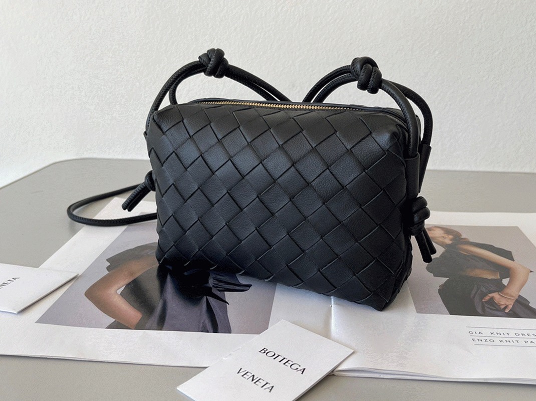 Faux B0tt*ga Ven*ta Loop Mini Bag Black