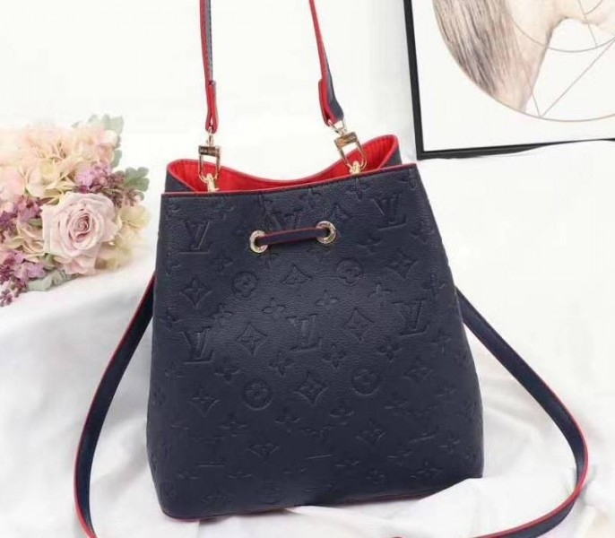 L0vis Vvtt0n Monogram Empreinte NeoNoe MM Bag In Marine Rouge
