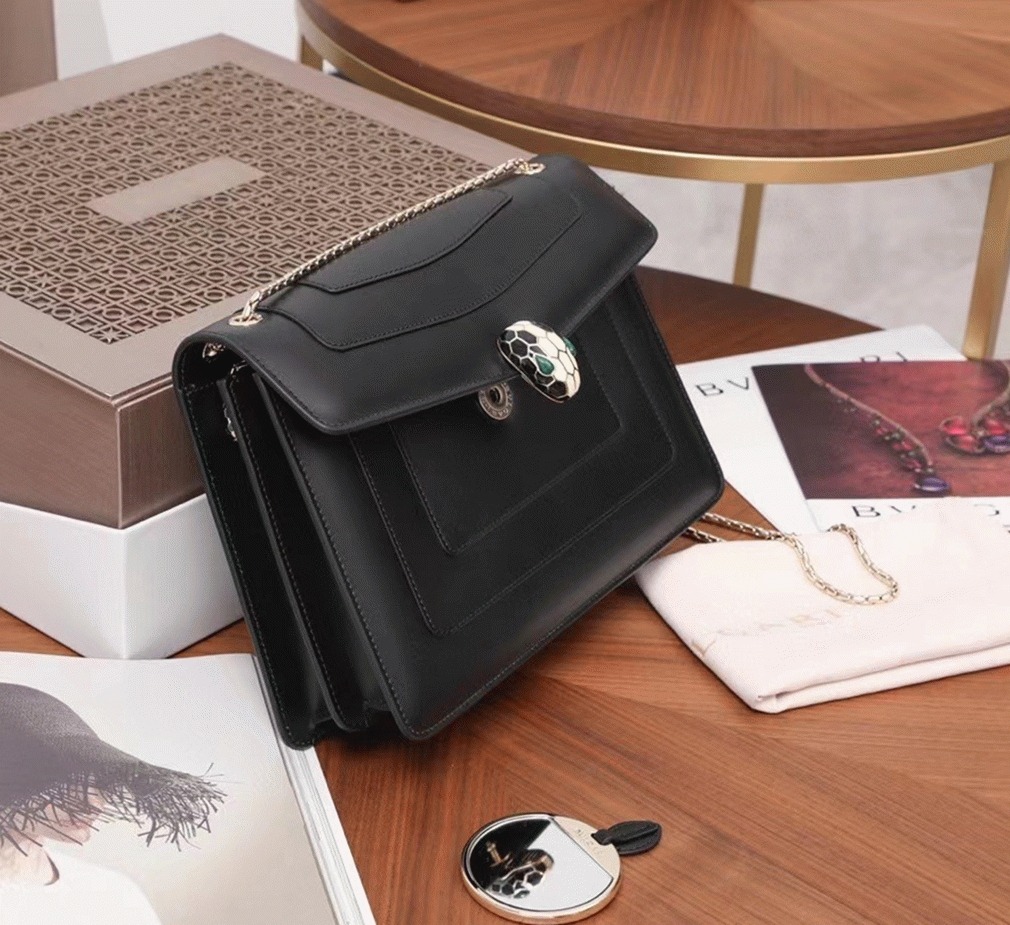 Replica Bv1g*ai Serpenti Forever Large Shoulder Bag Black Calfskin