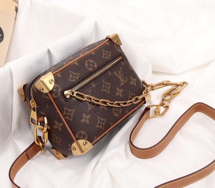 L0vis Vvtt0n Monogram Canvas Mini Soft Trunk Bag