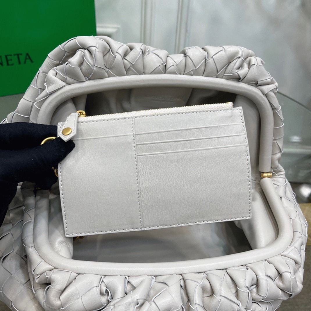 Replica B0tt*ga Ven*ta Large Pouch Clutch Bag White