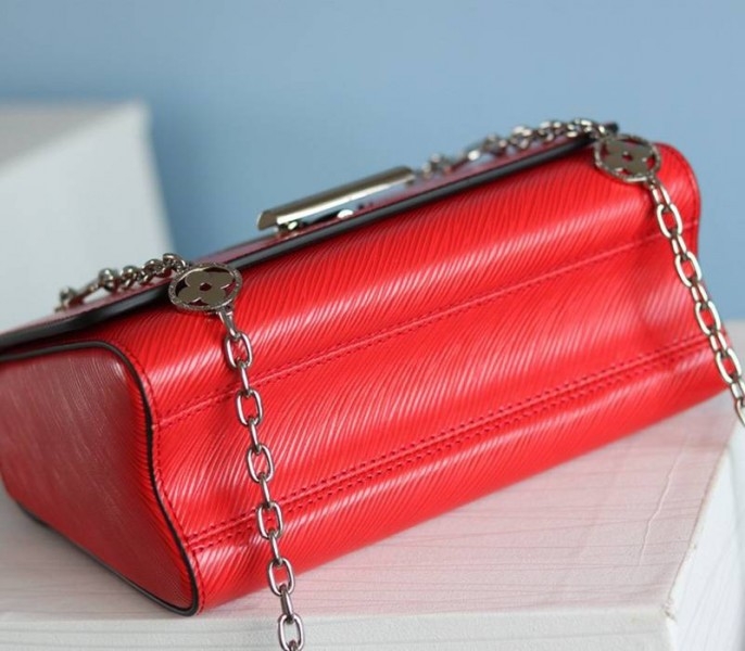 L0vis Vvtt0n Epi Leather Twist MM With Flowers Jewels Chain Bag In Red