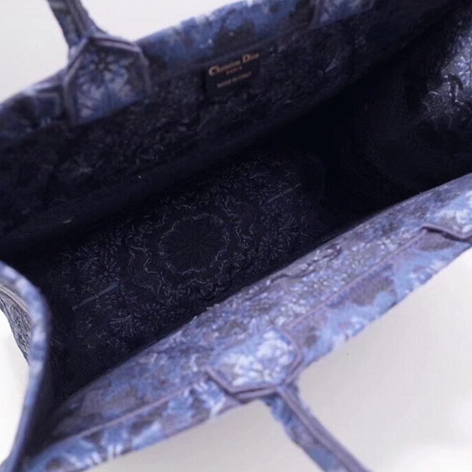 D10r Large Book Tote Bag Fake in Blue KaleiD10rscopic Embroidered Cotton