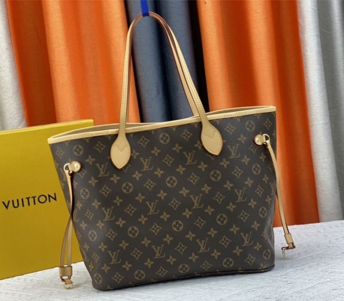 L0vis Vvtt0n Monogram Canvas Neverfull MM Tote With Puppies