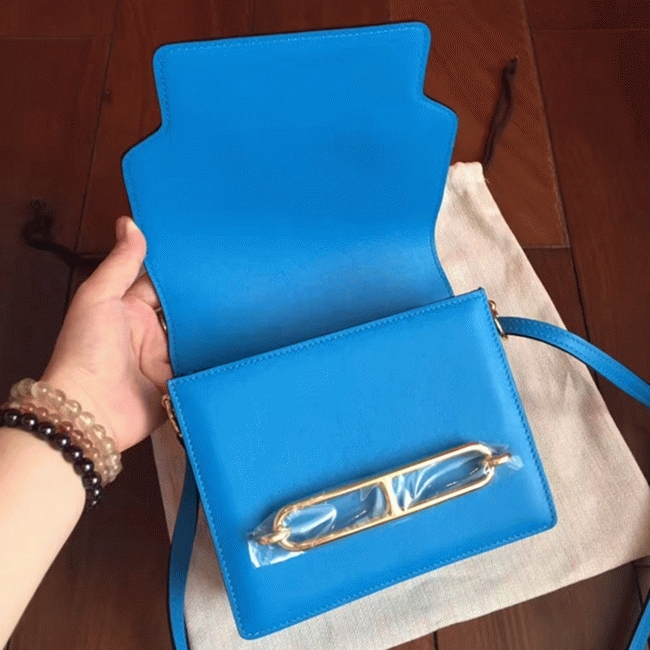 Blue hydra luxury replica H**me5 Mini Sac Roulis handbag