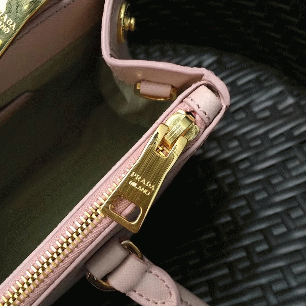 Pink Pra*a Galleria Medium Bag Fake