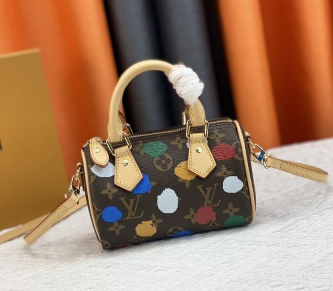 L0vis Vvtt0n X YK Monogram Canvas Speedy Bandouliere 25 Handbag