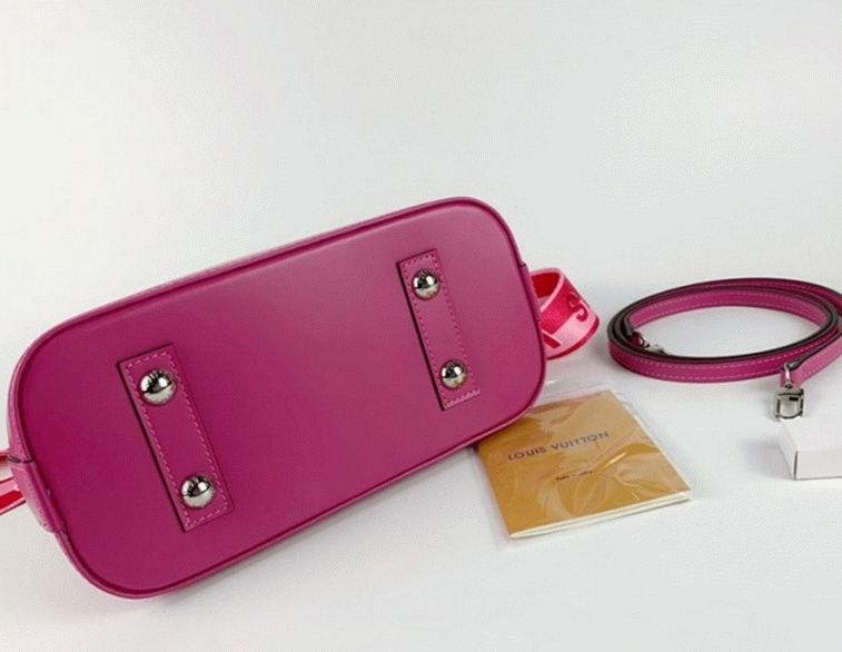 L0vis Vvtt0n Epi Leather Alma BB Handbag In Cedrat Yellow With Jacquard Strap