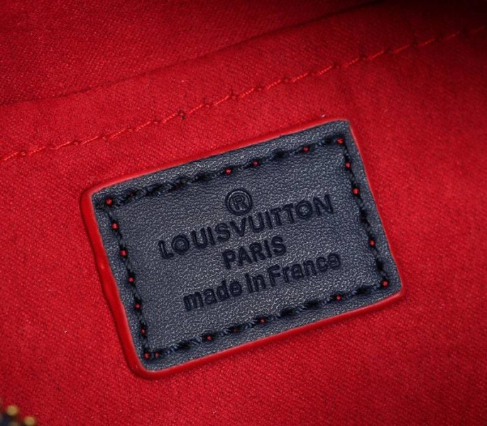 L0vis Vvtt0n Monogram Empreinte Game On Coeur Bag In Navy Blue