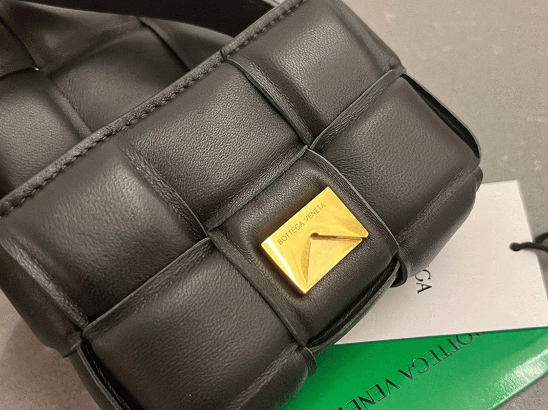 Top Quality Replica B0tt*ga Ven*ta Candy Padded Cassette Bag In Black