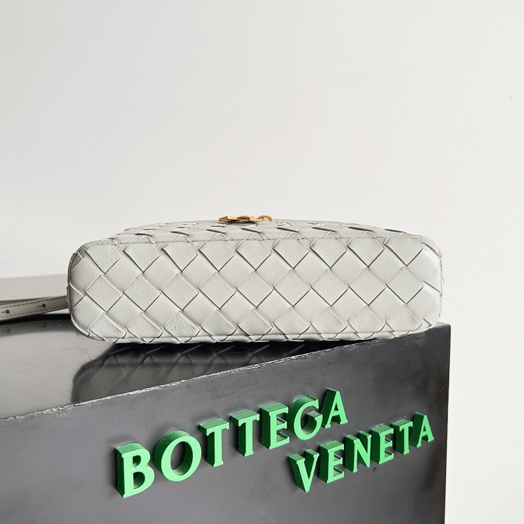 Replica B0tt*ga Ven*ta Bang Bang Vanity Case Ivory