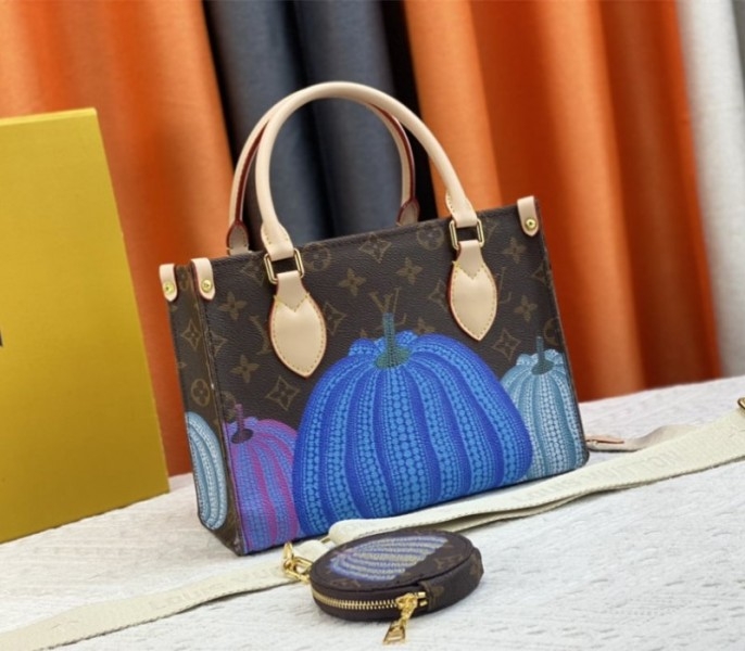 L0vis Vvtt0n X YK Monogram Canvas Onthego PM Tote In Pumpkin