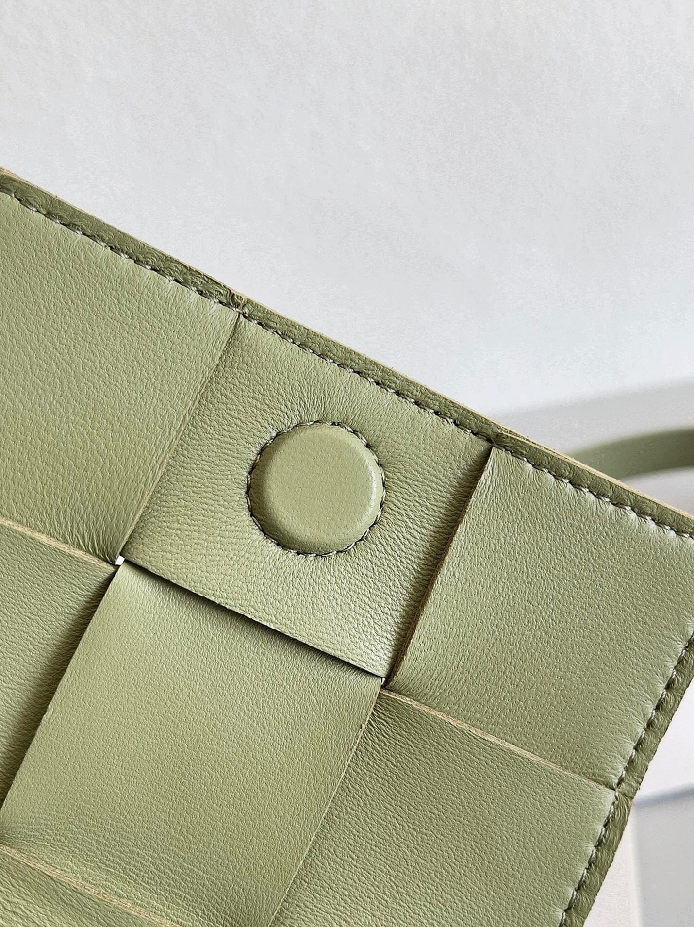 Top Quality Faux B0tt*ga Ven*ta Candy Cassette Bag In Travertine