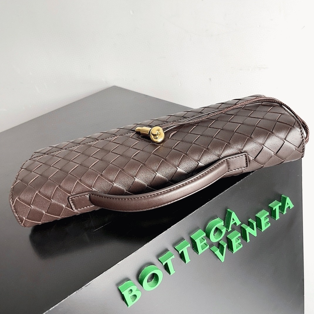 Replica B0tt*ga Ven*ta Andiamo Clutch with Handle Fondant