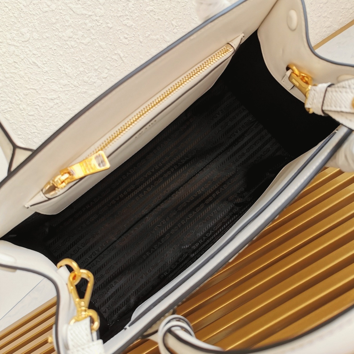 Pra*a Monochrome Medium Bag Fake in White
