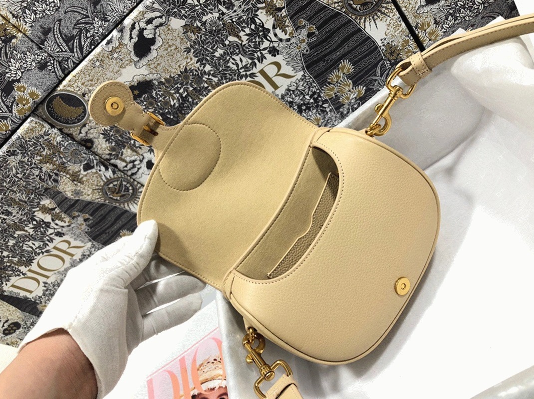 D10r Bobby Medium Bag Fake in Beige