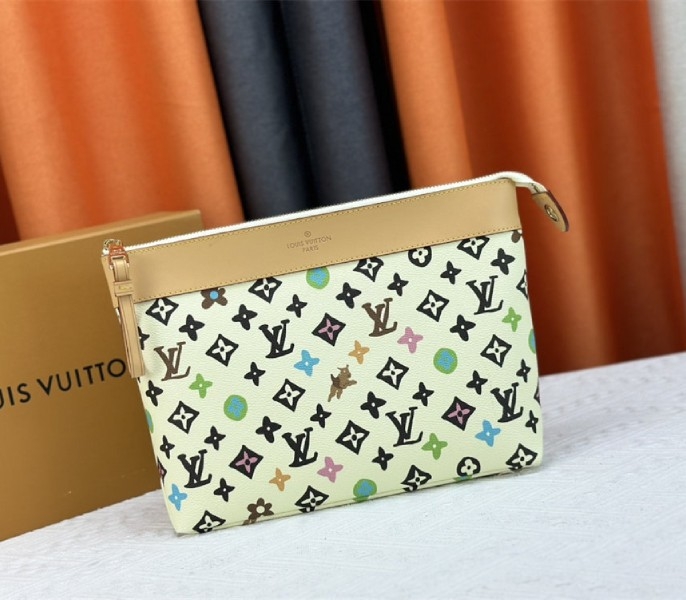 L0vis Vvtt0n Monogram Craggy Voyage Souple Pochette In Vanilla