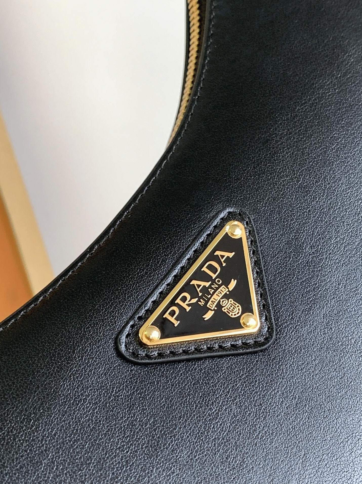 Black Pra*a Arque Shoulder Bag Replica