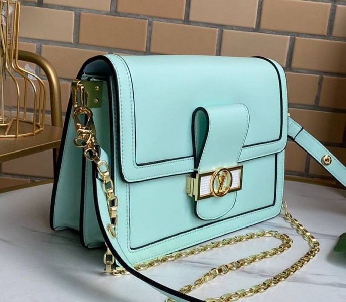 L0vis Vvtt0n Dauphine Lugano MM Bag In Bleu Azur Blue
