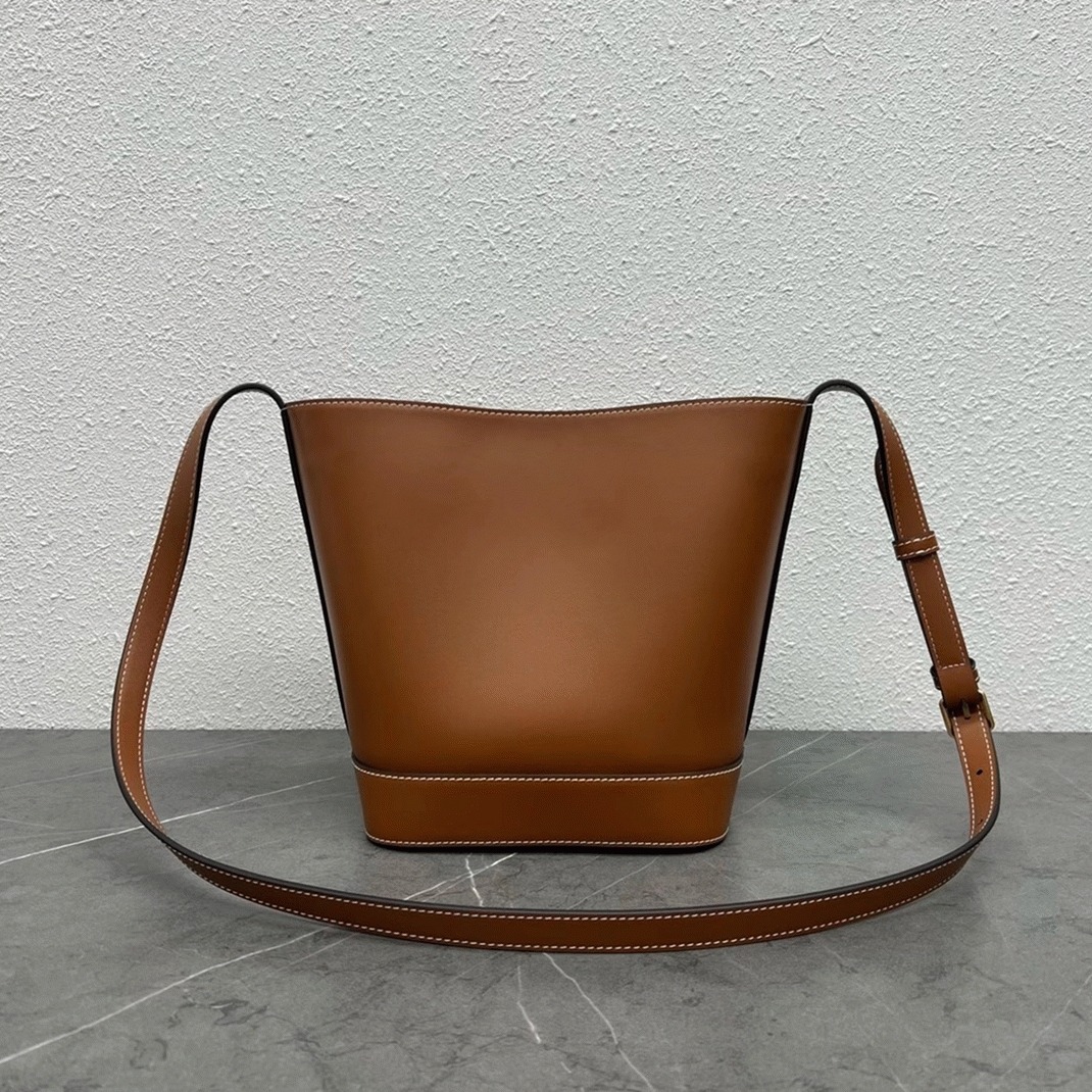 Top Quality Replica Ce1i*e Small Bucket Cuir Triomphe In Brown Calfskin