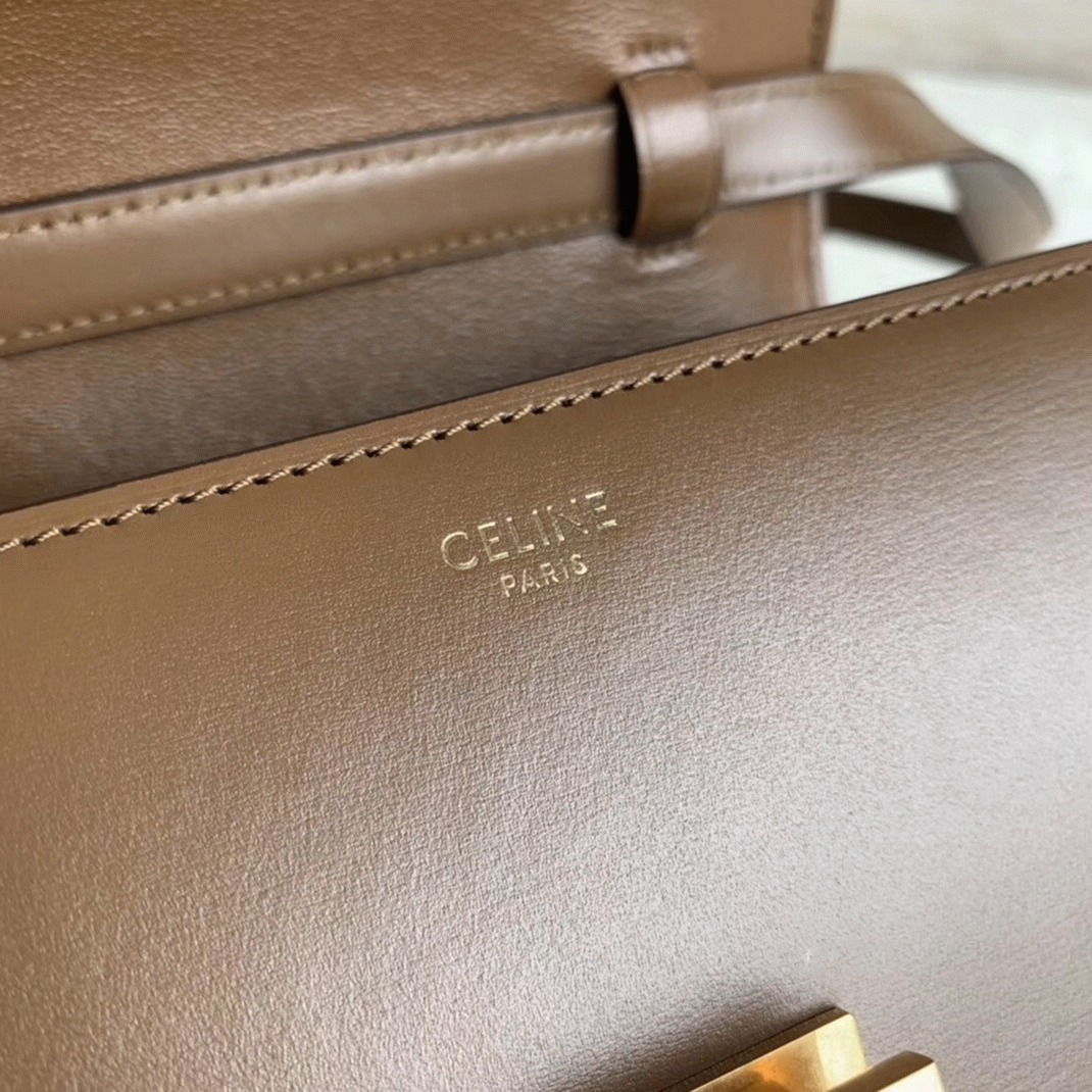 Top Quality Replica Ce1i*e Classic Box Small Bag In Camel