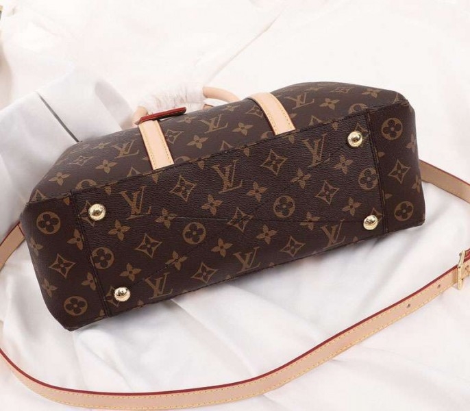 L0vis Vvtt0n Monogram Canvas Soufflot MM Bag