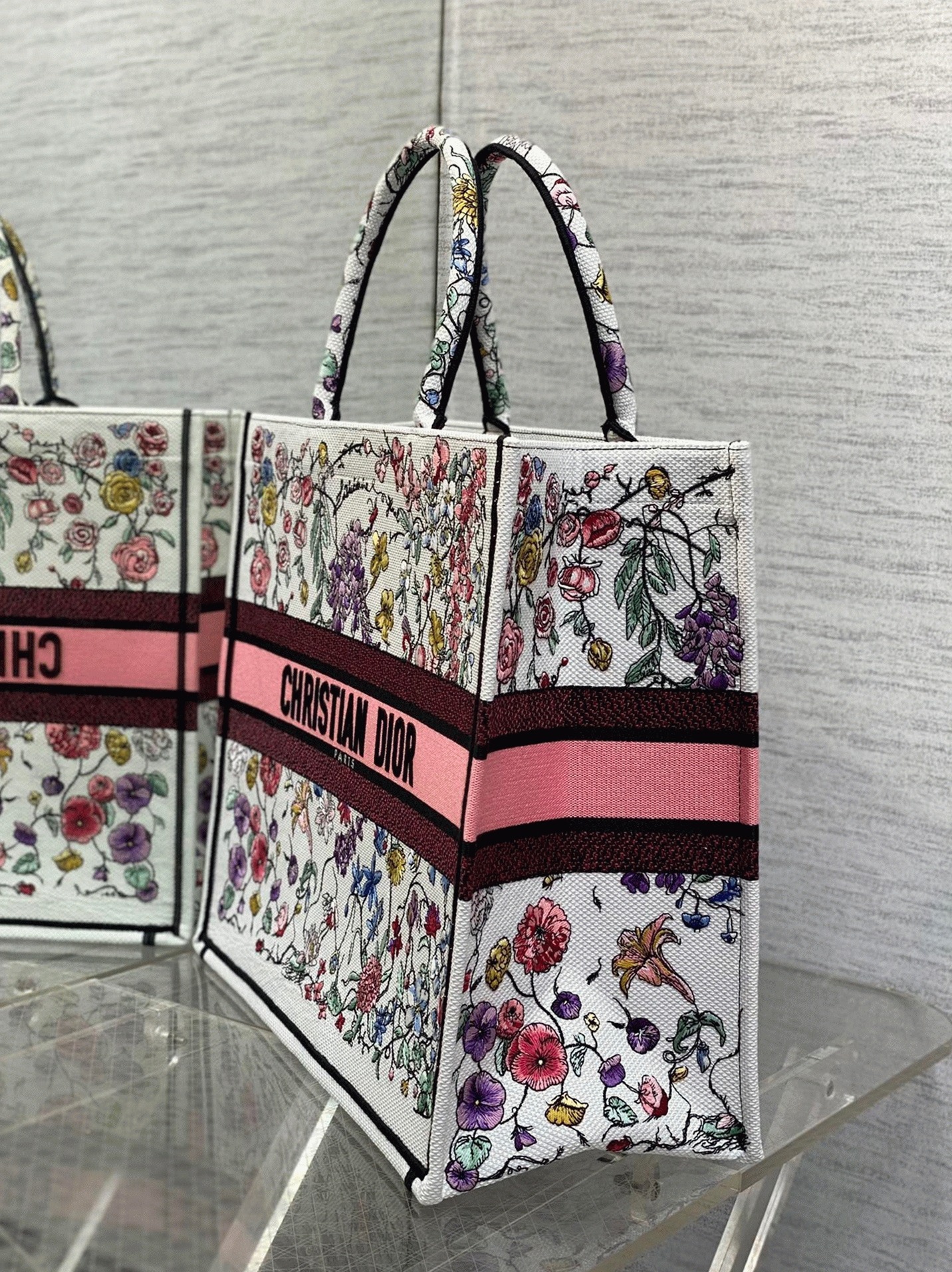 D10r Large Book Tote Bag Replica in White Multicolor Florilegio Embroidery