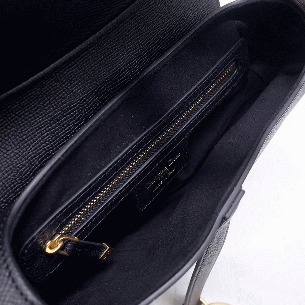 D10r Saddle Bag Fake in Black Grained Calfskin