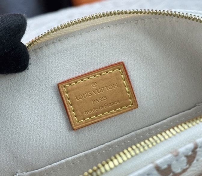 L0vis Vvtt0n Monogram Dune Canvas Alma BB Bag