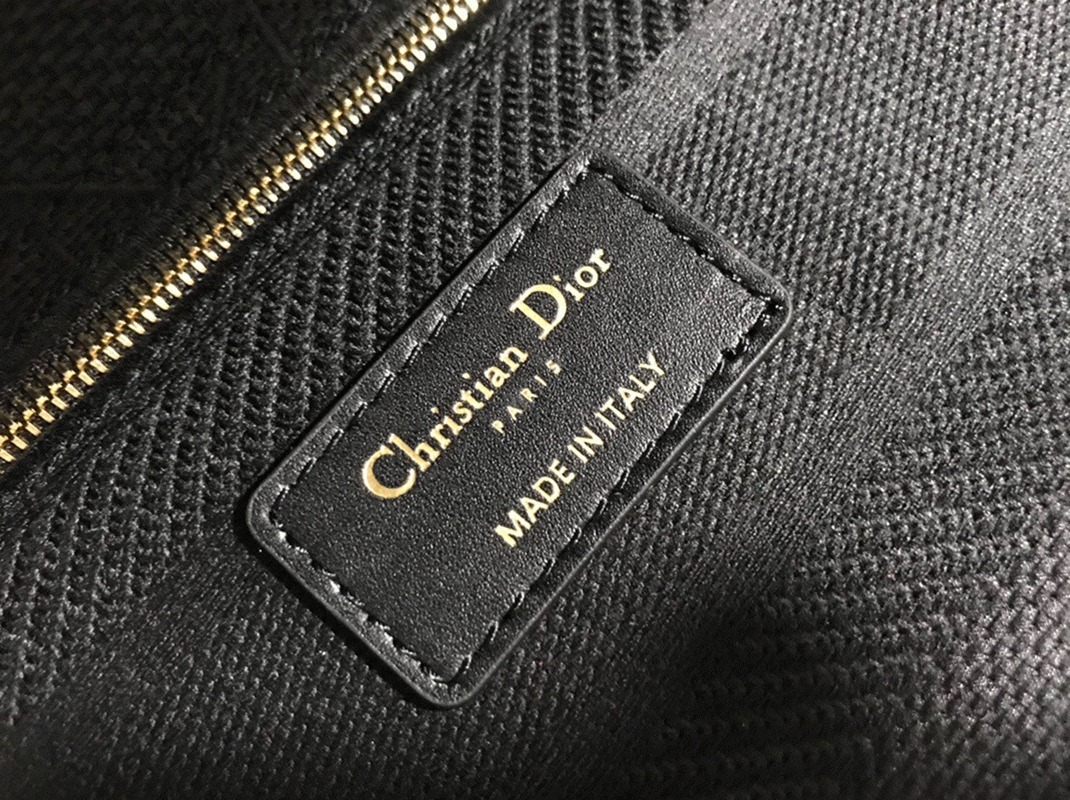 D10r Lady D-Lite Medium Bag Replica in Black Cannage Embroidered Canvas