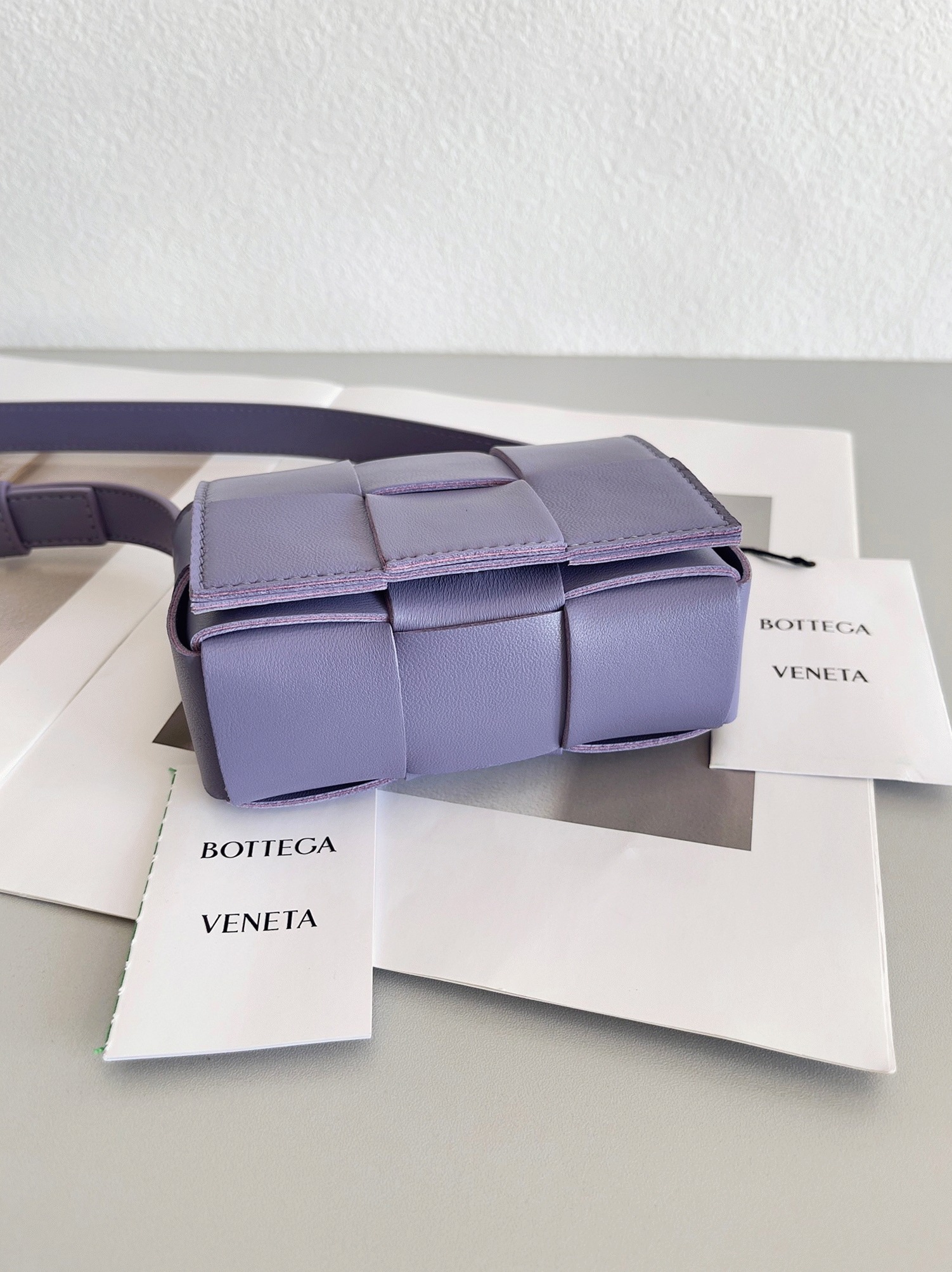 Top Quality Knockoff B0tt*ga Ven*ta Candy Cassette Bag In Wisteria