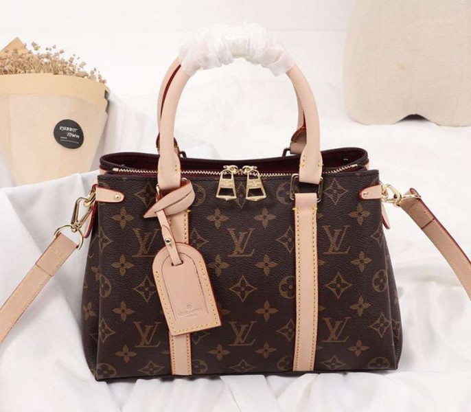 L0vis Vvtt0n Monogram Canvas Soufflot BB Bag