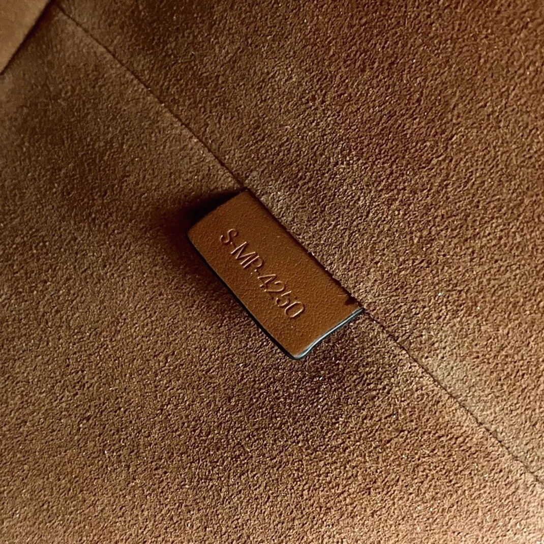 Top Quality Replica Ce1i*e Bucket 16 Bag In Brown