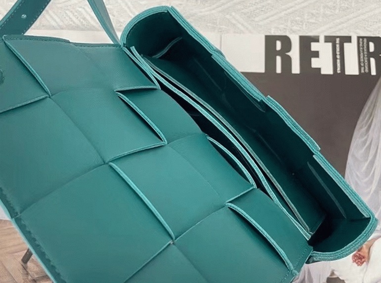 Replica B0tt*ga Ven*ta Cassette Belt Bag Mallard