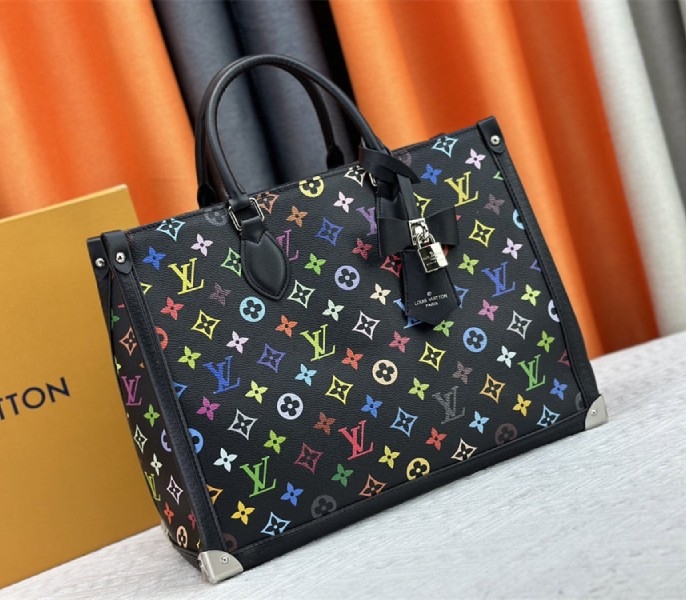 L0vis Vvtt0n X TM Multicolored Onthego MM In Black