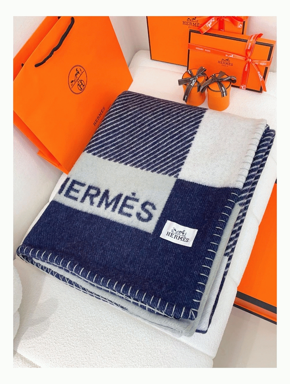 Fake H**me5 H Riviera blanket in marine wool and cashmere