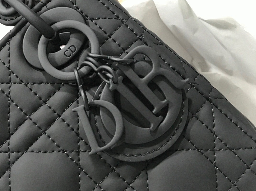 D10r Lady D10r Mini Chain Bag Replica in Black