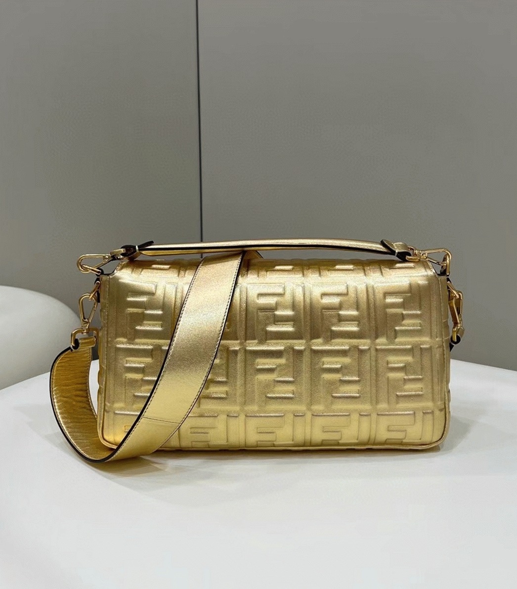 Top Quality Replica F**di Large Baguette Bag In Gold FF