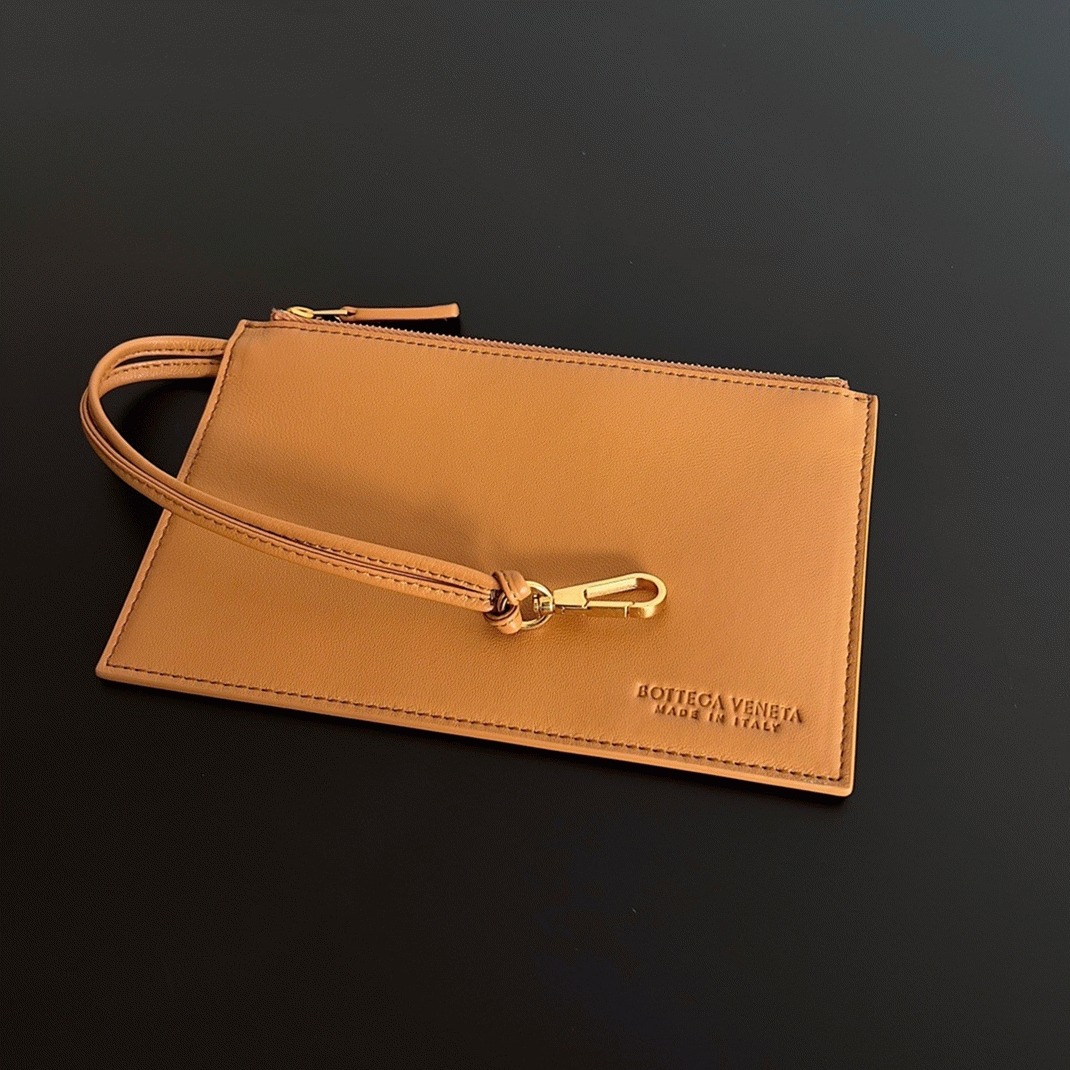 Top Quality Replica B0tt*ga Ven*ta Cabat Mini Bag In Caramel Intrecciato Lambskin