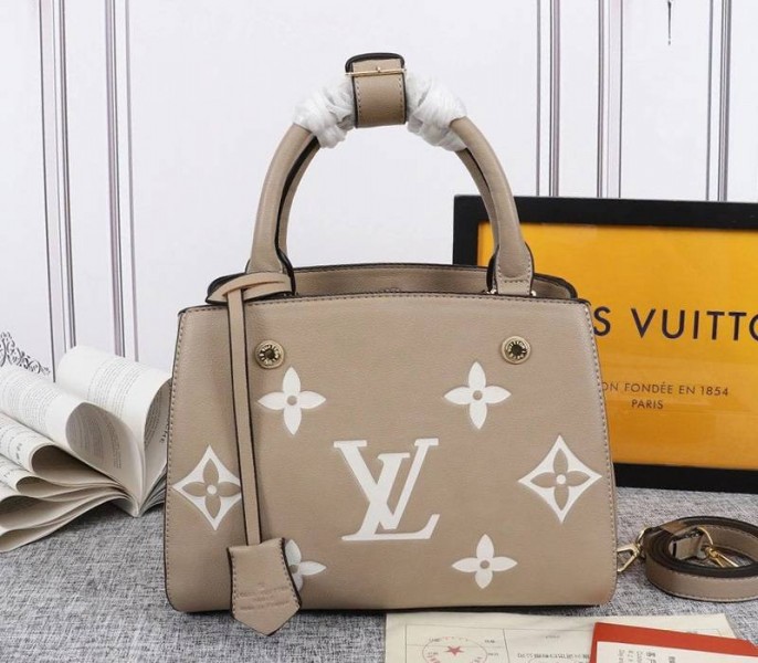 L0vis Vvtt0n Monogram Empreinte Montaigne BB In Tourterelle Gray