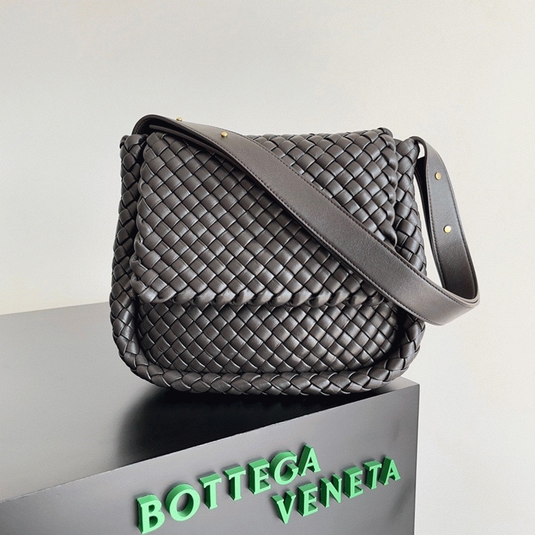 Fake B0tt*ga Ven*ta Cobble Small Bag Fondant